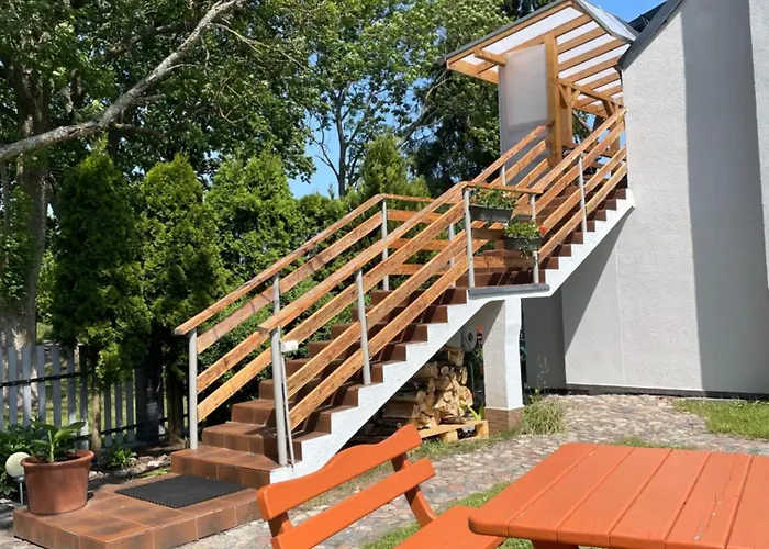 U Jarka Lantgård Smoldzinski Las